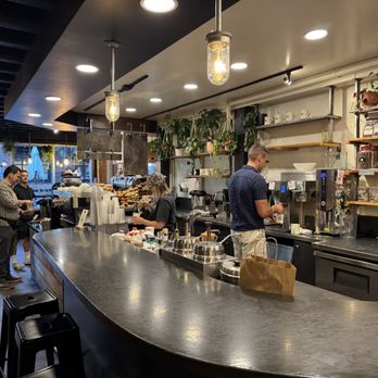 Thump Coffee - 6AM and the place is already busy - Coffee & Tea Near Me - Bend, Oregon
