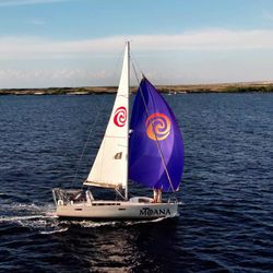 Hawaii Sail Charters - The Moana