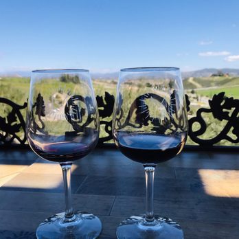 Miramonte Winery - Nice view from the patio dining area! - Wineries Near Me - Temecula, California Miramonte Winery - Nice view from the patio dining area! - Wineries Near Me - Temecula, California