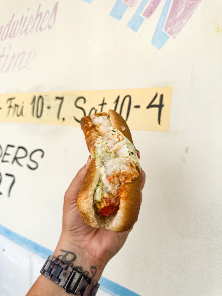 Kearney's Drive In Logo