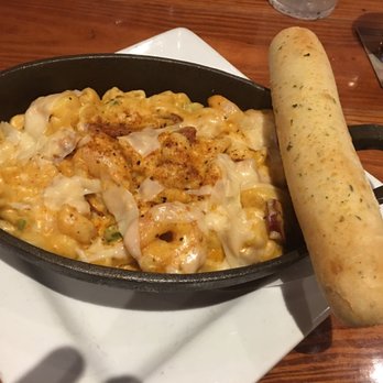 The District Tap - Cajun mac and cheese, absolutely off the hook - Sports Bars Near Me - Indianapolis, Indiana The District Tap - Cajun mac and cheese, absolutely off the hook - Sports Bars Near Me - Indianapolis, Indiana