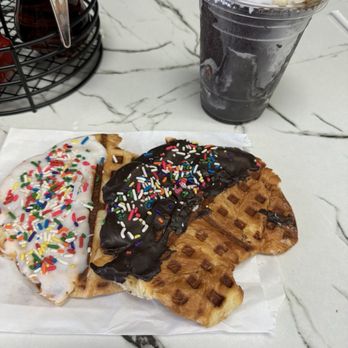 Fancy Permanent Makeup - White chocolate and chocolate waffles with sprinkles - Permanent Makeup Near Me - Patterson, California Fancy Permanent Makeup - White chocolate and chocolate waffles with sprinkles - Permanent Makeup Near Me - Patterson, California