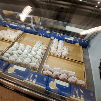 Hattendo Cafe - Hattendo japanese cream buns - Desserts Near Me - Mississauga, Ontario