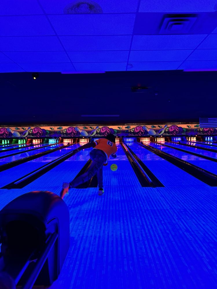 10 Pin Alley Logo