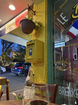 Le Bouchon Du Grove by null