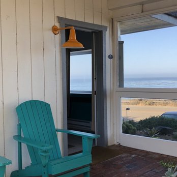 Cambria Beach Lodge - Hotels Near Me - Cambria, California