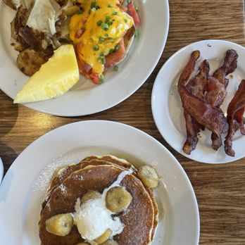 Metro Cafe - Smoked Salmon Benedict (top), side of bacon, and 3 Sauteed Banana House Special Pancake (bottom) - New American Near Me - Culver City, California