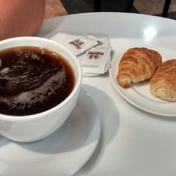 Fresko - Fresko con área de cafetería