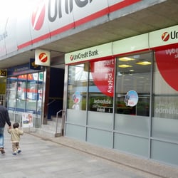 UniCredit Bank - Vchod