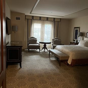 Woolley's Classic Suites - Hotels Near Me - Aurora, Colorado