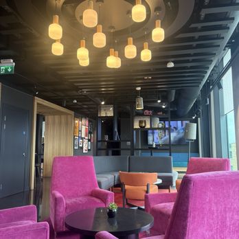 Aloft Dublin City - Upstairs bar - Hotels Near Me - Dublin 8, D Aloft Dublin City - Upstairs bar - Hotels Near Me - Dublin 8, D