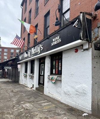 Durty Nelly's by null