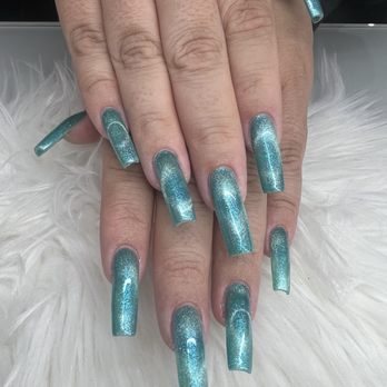 Femme Fatale Nails - Cat Eye Gel-X - Nail Salons Near Me - Studio City, California