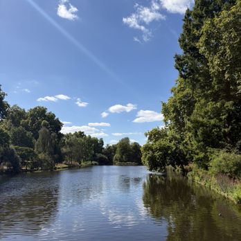St James's Park Lake - Parks Near Me - London, XGL St James's Park Lake - Parks Near Me - London, XGL