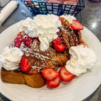 City Cafe Diner - Strawberry French toast - Desserts Near Me - Chattanooga, Tennessee