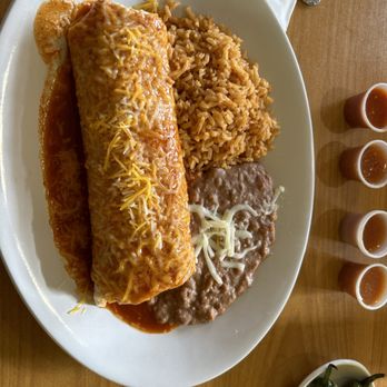 Taqueria Jacarandas - Wet burrito plate - Mexican Near Me - SeaTac, Washington Taqueria Jacarandas - Wet burrito plate - Mexican Near Me - SeaTac, Washington