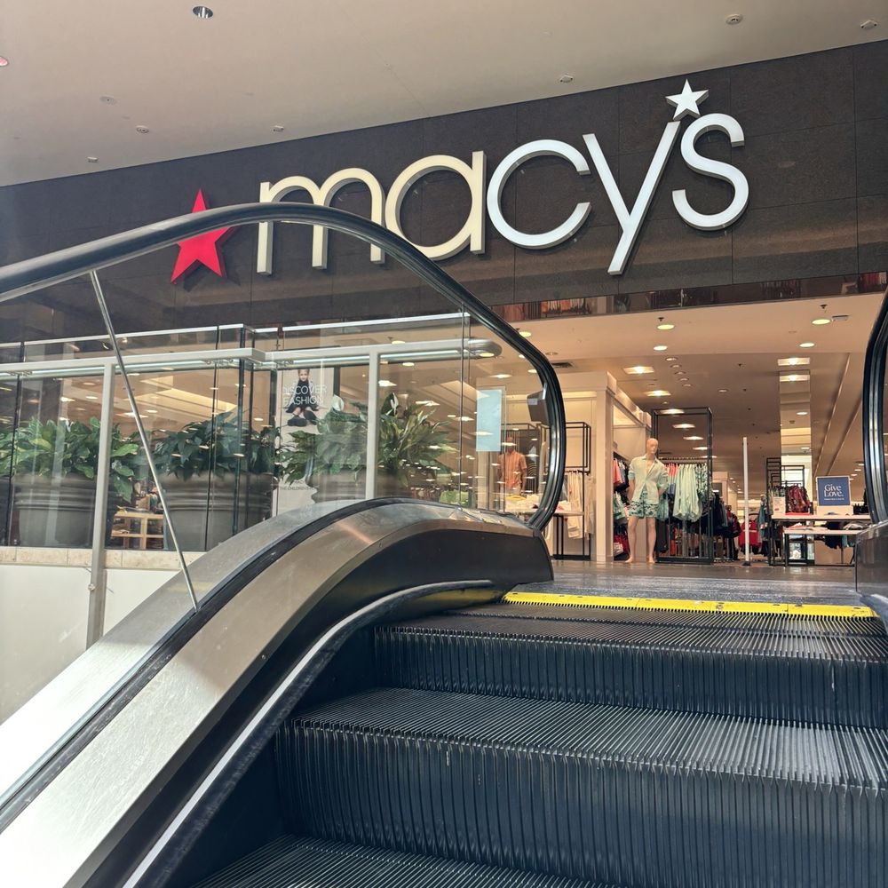 The Mall At Robinson - Shopping Centers Near Me - Pittsburgh, Pennsylvania The Mall At Robinson - Shopping Centers Near Me - Pittsburgh, Pennsylvania