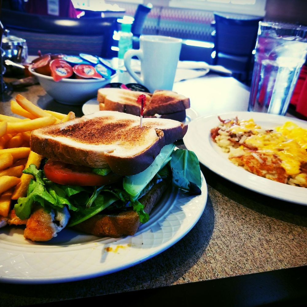 Almansor Grill - Chicken Sandwich at birdie's - American Near Me - Alhambra, California
