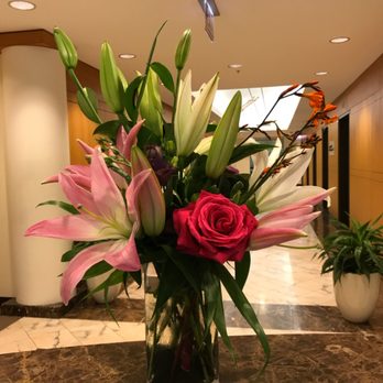 Jazzy Flowers - Captivating - Florists Near Me - Chicago, Illinois Jazzy Flowers - Captivating - Florists Near Me - Chicago, Illinois