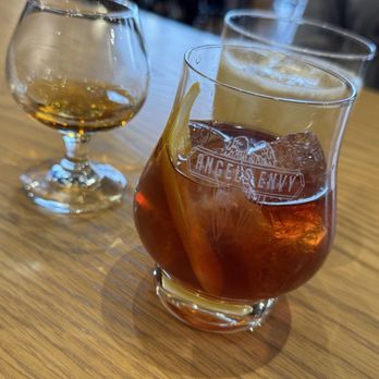Angel's Envy - 2 cocktails and a tasting pours - Distilleries Near Me - Louisville, Kentucky