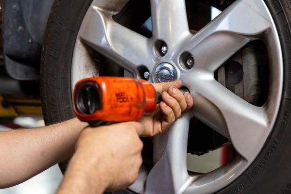 Dobbs Tire & Auto Centers, 215 S Providence Rd, Columbia, MO