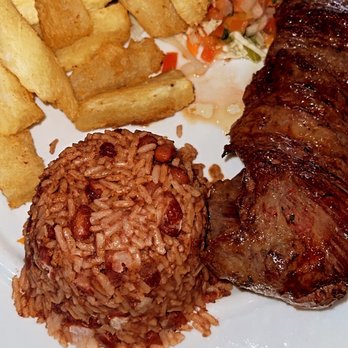 El Atlacatl - Churrasco Tipico, gallo pinto y yuca frita - Salvadoran Near Me - Miami, Florida El Atlacatl - Churrasco Tipico, gallo pinto y yuca frita - Salvadoran Near Me - Miami, Florida