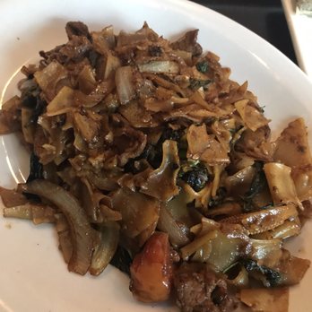 Ekamai - Drunken Noodle (Beef) - Thai Near Me - Salt Lake City, Utah