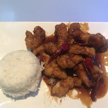 Chen’s - General tso's chicken and white rice - Chinese Near Me - Cranberry Township, Pennsylvania