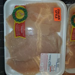 Springfield Colonial Village Meat Market - Fresh chicken.