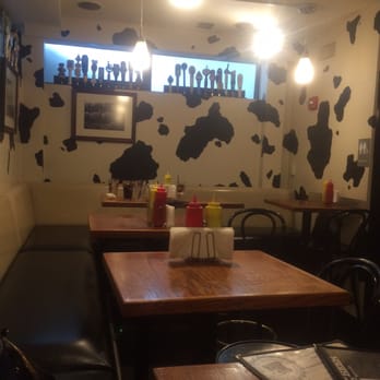 Harry's on Main - Inside. - Bars Near Me - Providence, Rhode Island