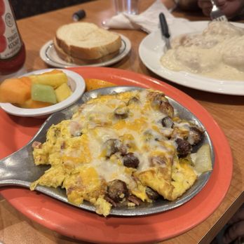 Farm's House - Breakfast & Brunch Near Me - Banning, California
