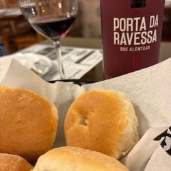 Cafe Mimo Restaurant - Red Wine and Pops