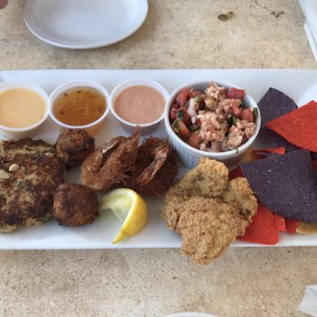 Key Largo Conch House - Sampler. Only thing worth eating was the crab cake - Seafood Near Me - Key Largo, Florida