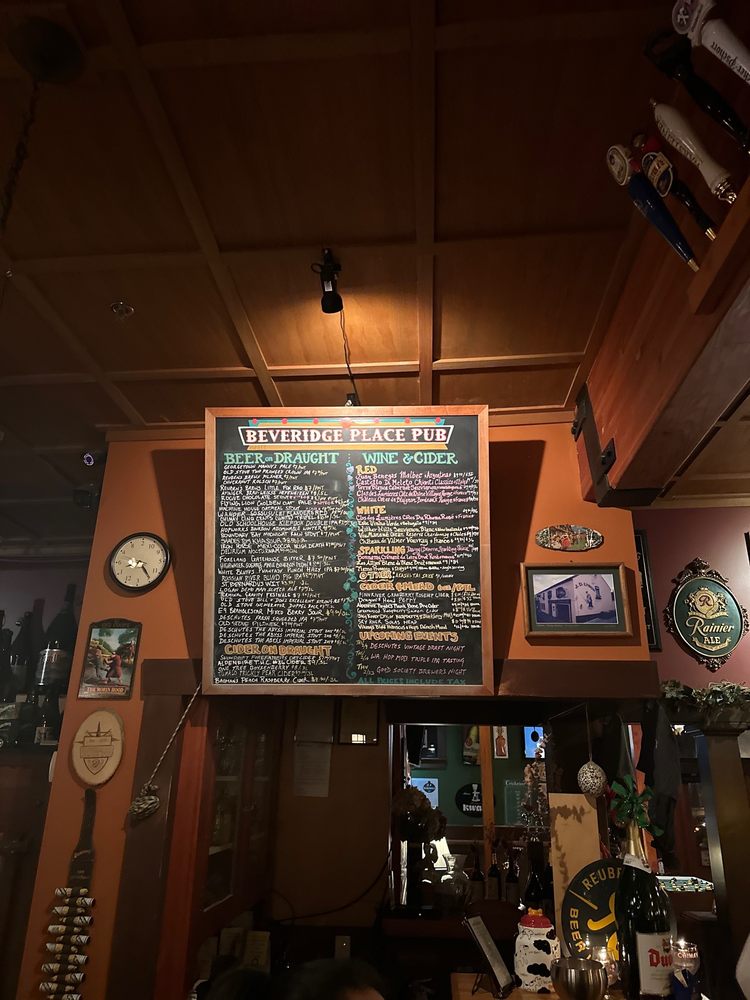 Beveridge Place Pub Logo