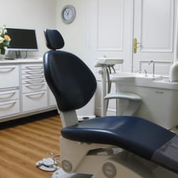 Dr. med. dent. Martin Lux - Behandlungszimmer 1