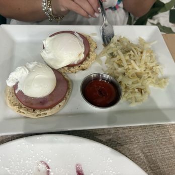 Belly Bliss Natural Cafe - Eggs Benedict w/ Hollandaise on the side - Diners Near Me - Naples, Florida