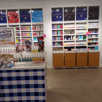 Bath & Body Works - Cosmetics & Beauty Supply Near Me - Lee, Massachusetts Bath & Body Works - Cosmetics & Beauty Supply Near Me - Lee, Massachusetts