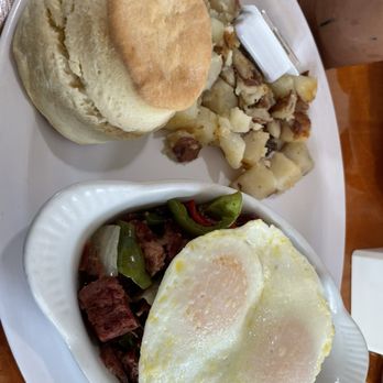 The Coffee House - Corned beef hash, biscuit, home fries, eggs - Coffee & Tea Near Me - Newport, Oregon