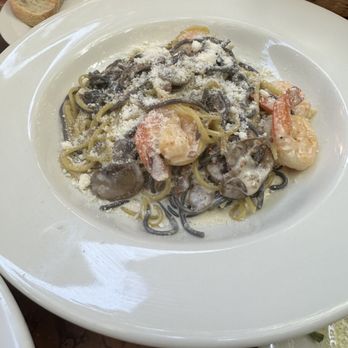 Maccheroni Republic - Bianchi & Neri - Italian Near Me - Los Angeles, California