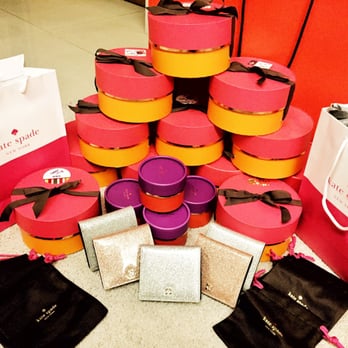 kate spade new york - A successful Christmas shopping day indeed! - Women's Clothing Near Me - Honolulu, Oahu, Hawaii kate spade new york - A successful Christmas shopping day indeed! - Women's Clothing Near Me - Honolulu, Oahu, Hawaii