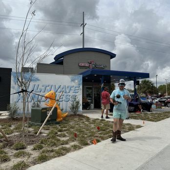 7 Brew Coffee - Swag day - Coffee & Tea Near Me - Leesburg, Florida