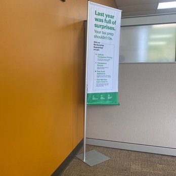 H&R Block - Lobby - Tax Services Near Me - South Lyon, Michigan H&R Block - Lobby - Tax Services Near Me - South Lyon, Michigan