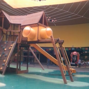 Centro Comercial Otay - Juegos infantiles dentro de la plaza - Shopping Centers Near Me - Tijuana, BCN