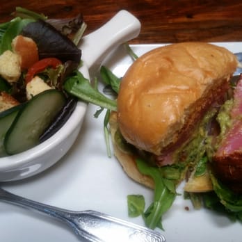 Barrelhouse 101 - Ahi sandwhich - American Near Me - Ventura, California