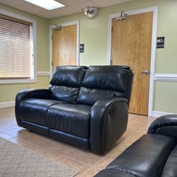 College Lakes Family Dentistry - Part of lobby