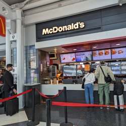 Storefront. Located next to Gate C10. Concourse C, Terminal 1.