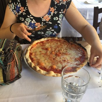 Perdinci Bistró - Margarita Pizza - Roman Near Me - Rome, RM Perdinci Bistró - Margarita Pizza - Roman Near Me - Rome, RM