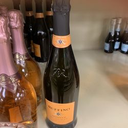 Mt Laurel Wine & Spirits - Bubbly
