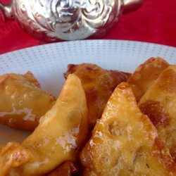 Tres Reyes - Couscous excelente El postre, pastas de miel y té de menta