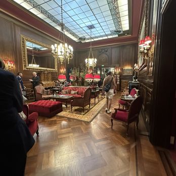 Cafe Sacher Wien - Cafes Near Me - Vienna, 9 Cafe Sacher Wien - Cafes Near Me - Vienna, 9